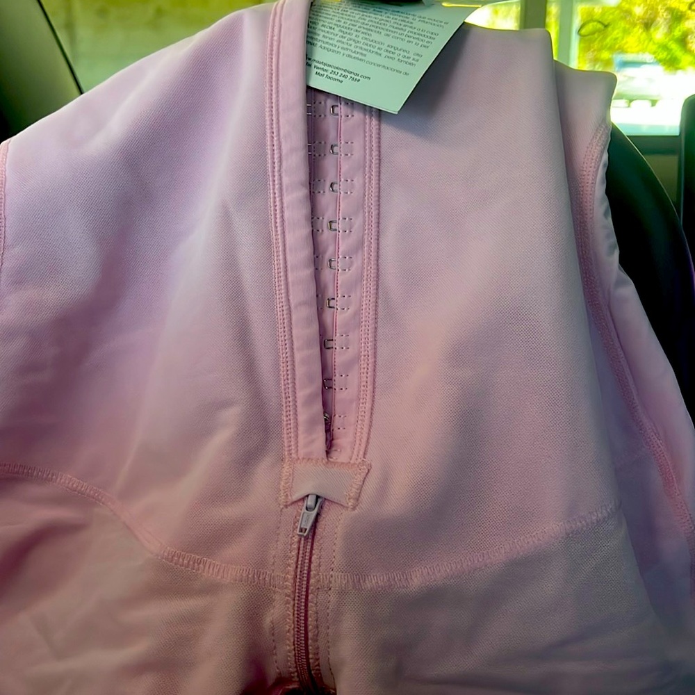 Pink Colombian Shapewear/ Faja Colombiana Rosa 

New with tags. Never used.